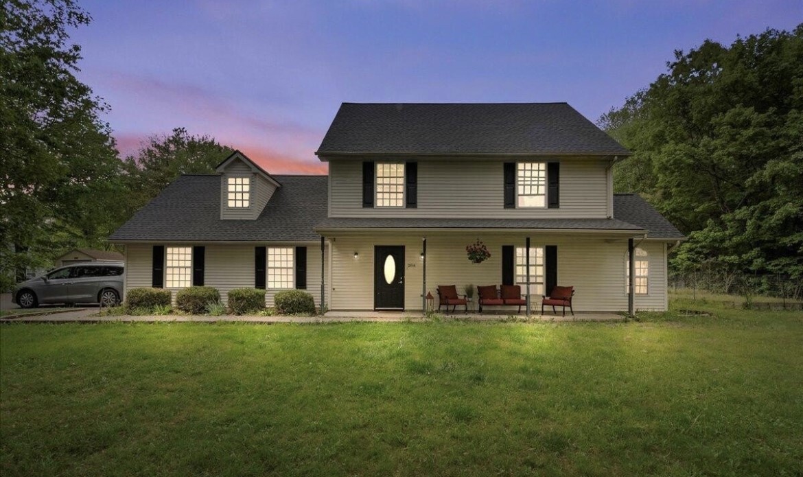 Primary Photo - 284 Orchard View Dr