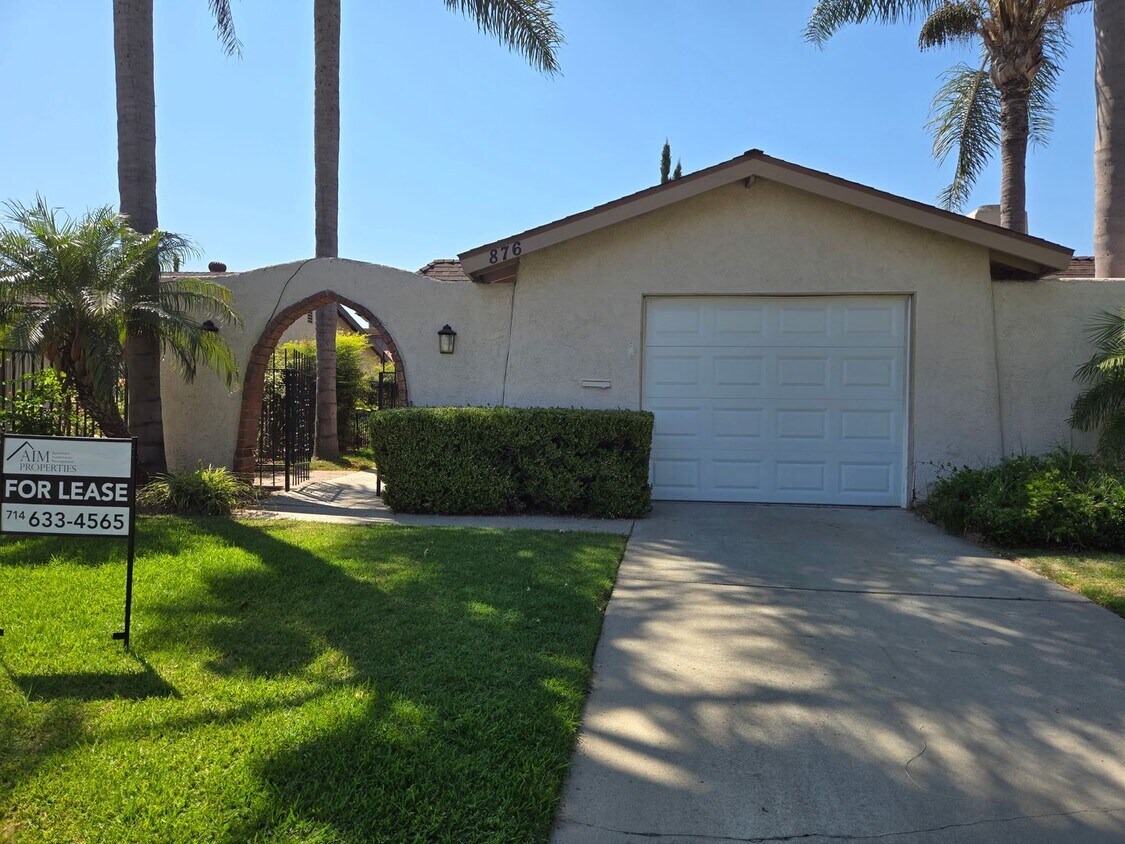 Foto principal - 876-876 Ponderosa St