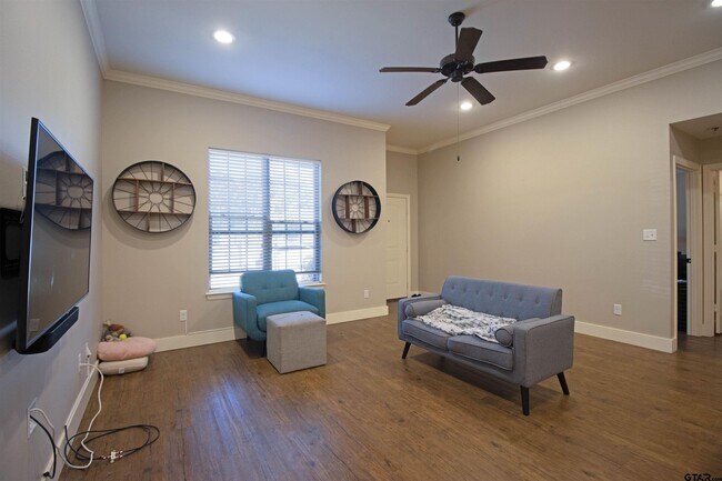 Foto del edificio - 5106 Shiloh Ridge Dr