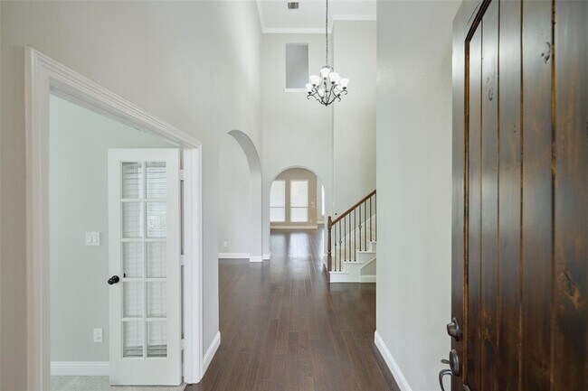 Building Photo - 28319 Ramos Dr