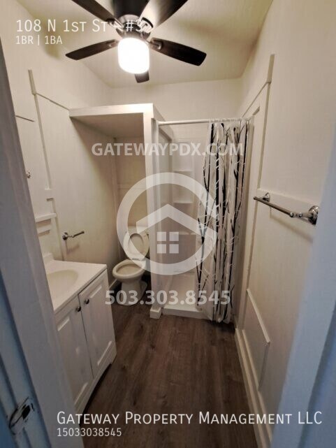 Foto del edificio - 108 N 1st St