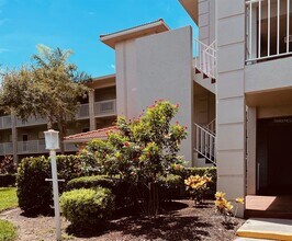 Building Photo - 9330 Clubside Cir