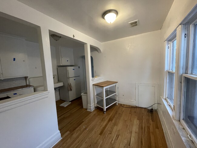 Foto del edificio - 5670 McMillan St