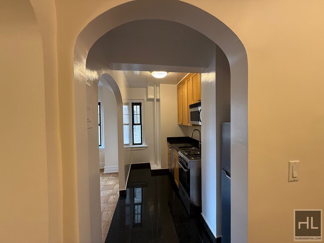 Foto del edificio - Beautiful 1 Bedroom Apartment In West Vill...