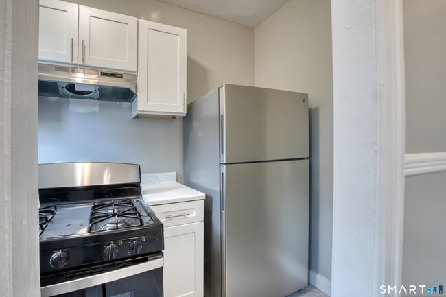 Building Photo - 325 Chestnut St