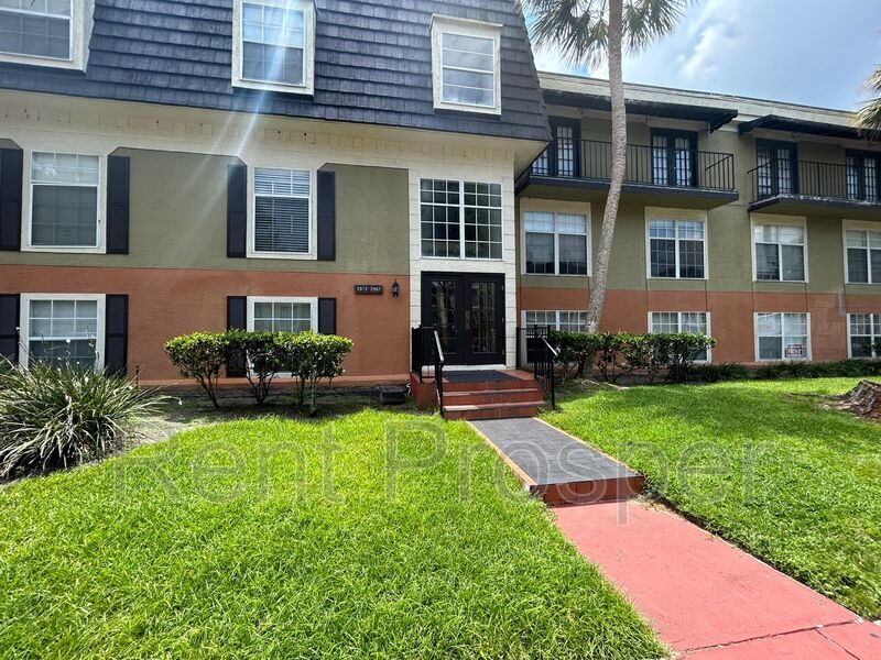 Primary Photo - 3974 Versailles Dr