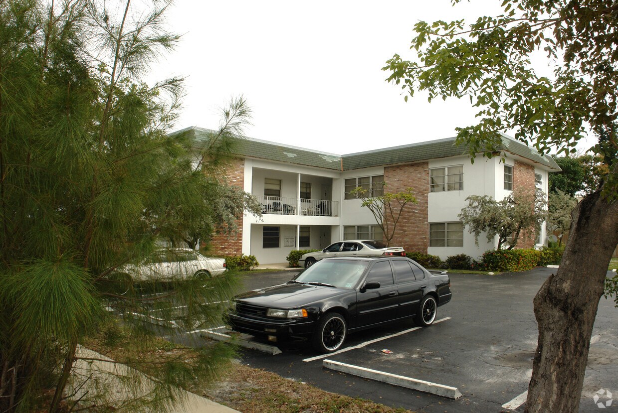 Building Photo - Rama Apartments