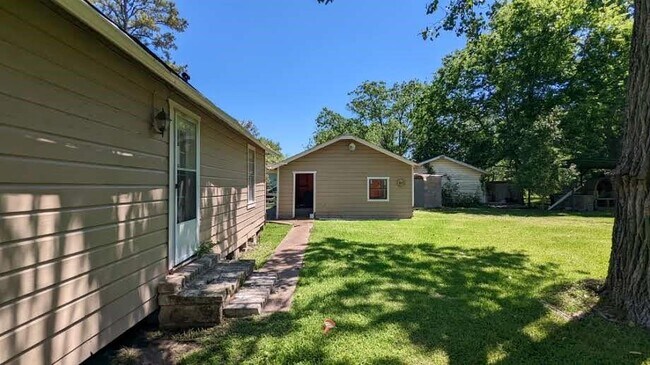 Building Photo - 8403 Harmony Rd