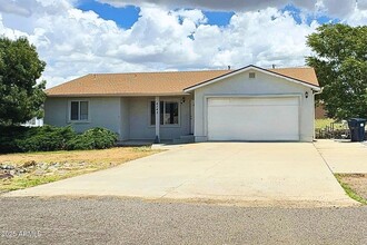 Building Photo - 4745 N Stallion Dr