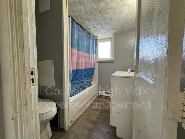 Foto del edificio - 610 W Allen St