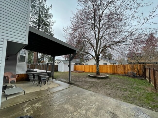 Foto del edificio - Davis Park Split Level Home (APP#162)