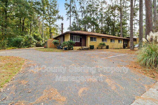 Building Photo - 4417 SW 71st Terrace