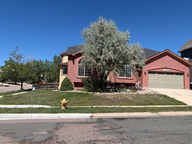 Foto del edificio - 1112 Meadow Oaks Dr