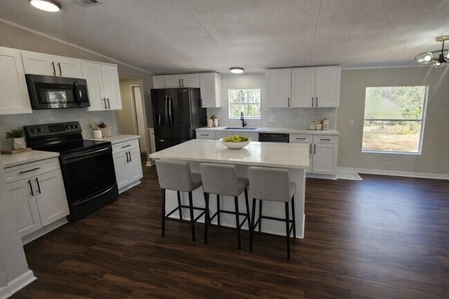 Foto del edificio - 2620 Indigo Ave