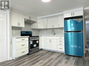 Building Photo - 7 E Hampton Rd