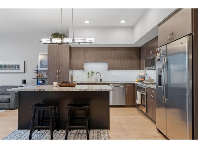 Foto del edificio - 740 Portland Ave