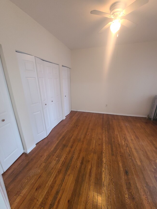 Building Photo - 4904 N Magnolia Ave