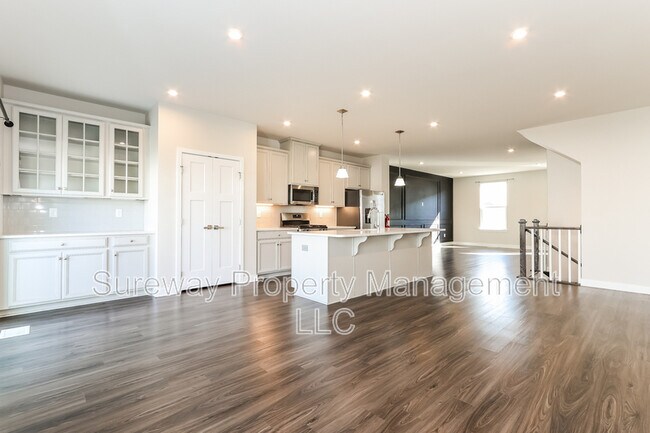 Building Photo - 12 Kohlmyer Dr