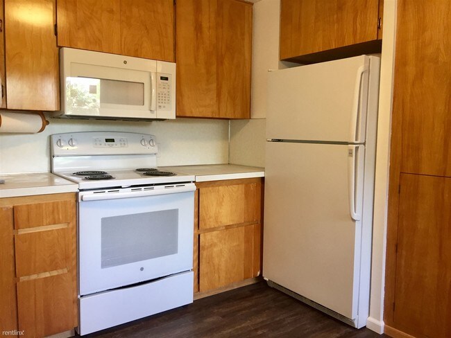 Building Photo - 3 br, 2 bath House - 730 W 3rd St