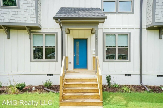 Building Photo - 3 br, 2.5 bath House - 1202 Gilbert St