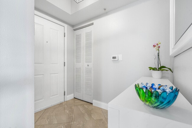 Building Photo - 600 S Dixie Hwy