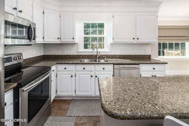 Building Photo - 3302 Grey Fox Trail