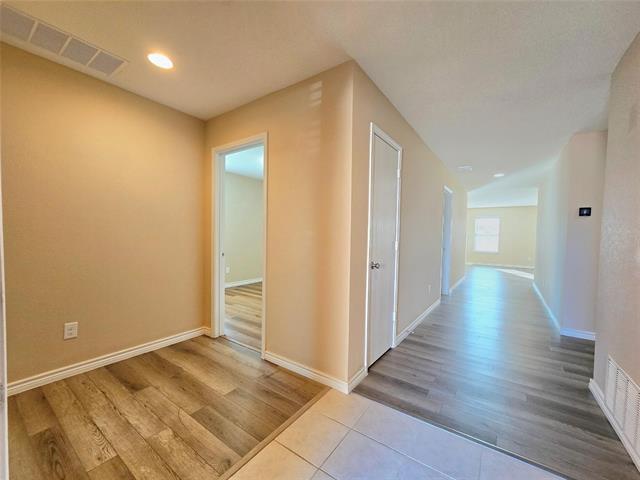 Foto del edificio - 14822 Magnolia Ln