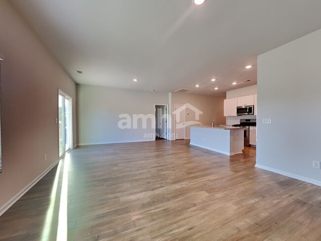 Foto del edificio - 306 Squire Pope Rd