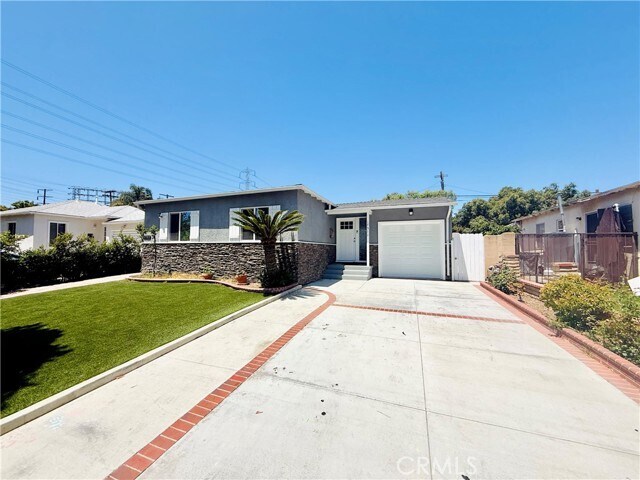 Foto principal - 17511 Glenburn Ave