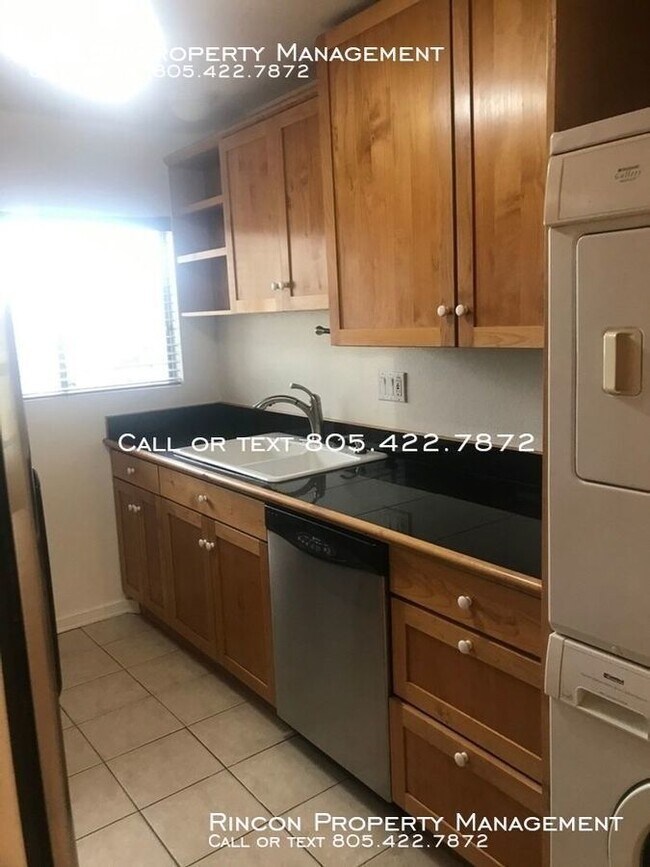 Foto del edificio - *Anacapa View Condos* 2 Bedrooms/1.5 Baths