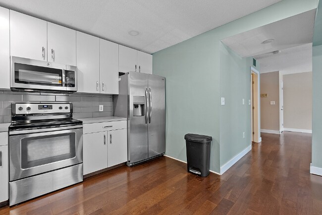 Foto del edificio - 1029 Pleasant St