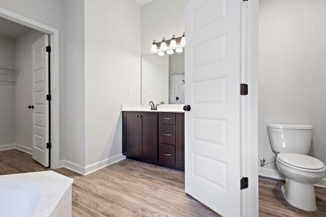 Foto del edificio - 13840 Wesley Banks Blvd