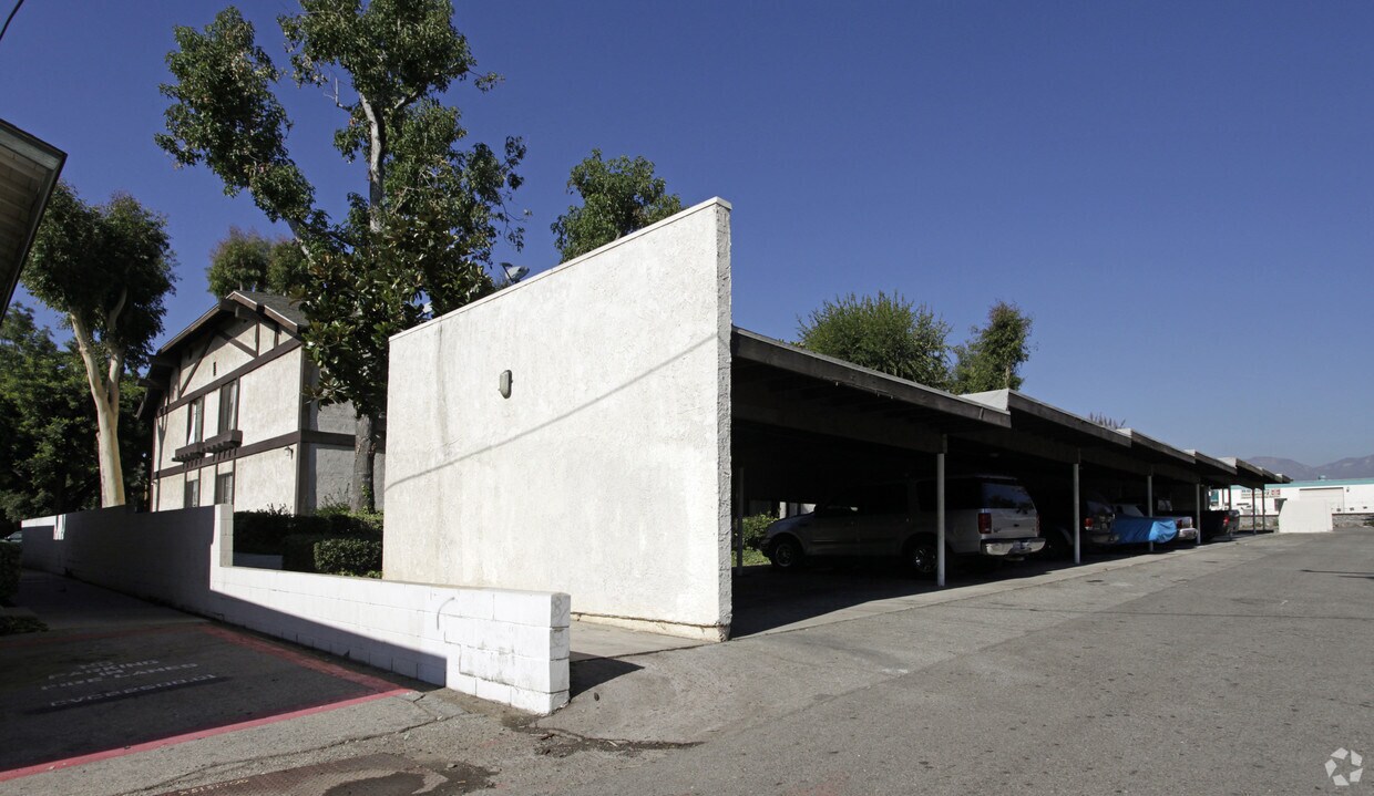 Foto del edificio - 128 Linda Way