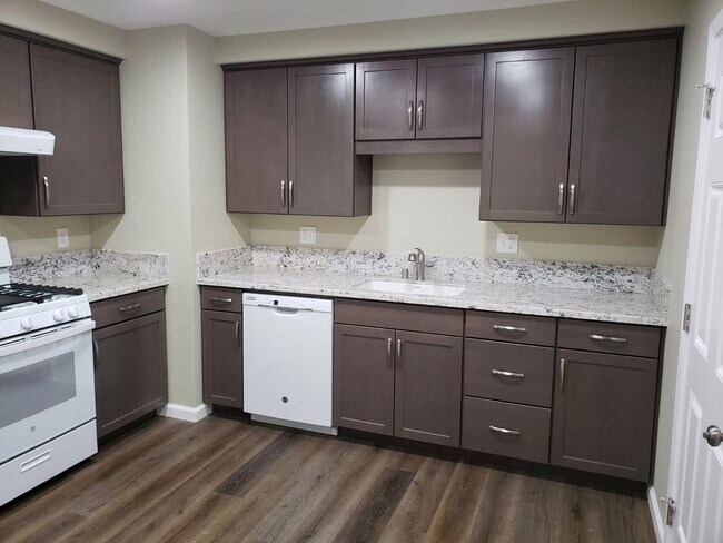 Foto del edificio - 1400 W Canal Dr