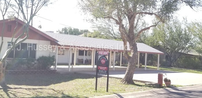 Foto del edificio - 1515 E Oregon Ave