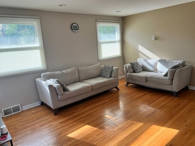 Foto del edificio - 11 Elizabeth Ct