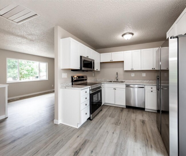 Building Photo - 4750 Cheerful Rd