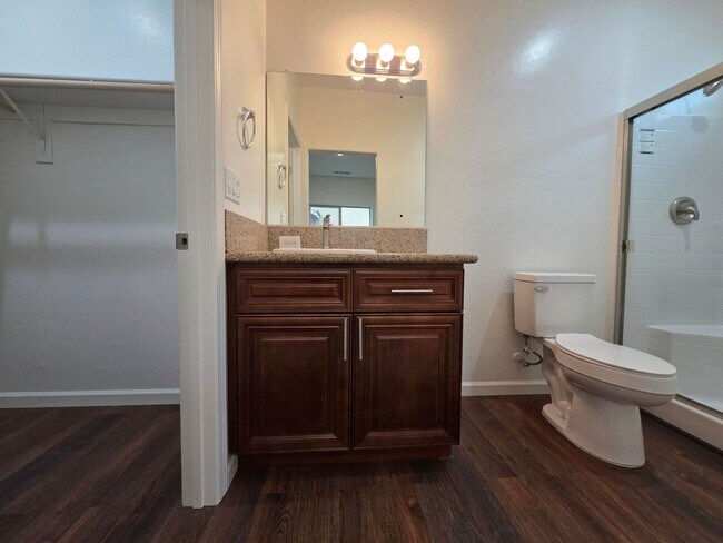 Foto del edificio - 2020 E Seeger Ave