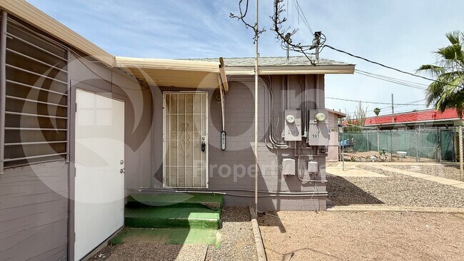 Foto del edificio - 901 N Arbor Ave