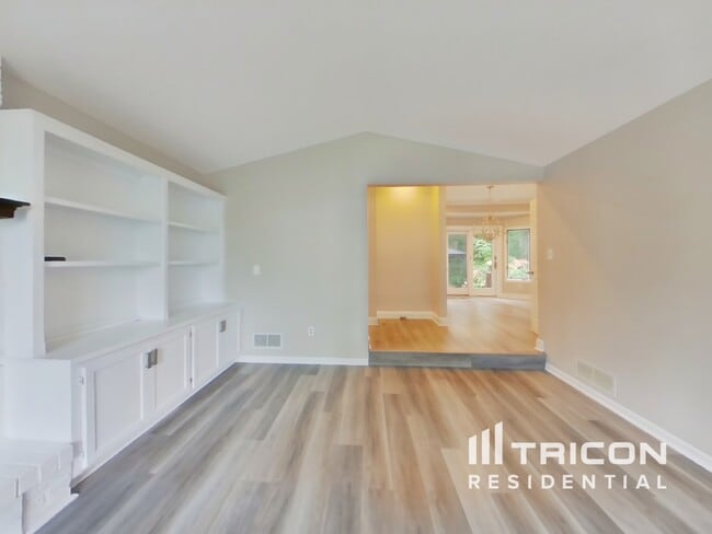 Foto del edificio - 9934 170th St W