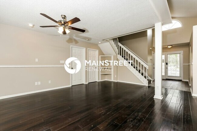 Foto del edificio - 2760 Grantham Ct