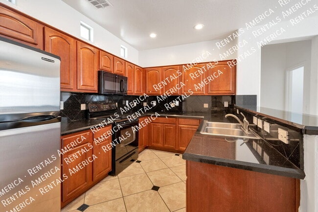 Building Photo - 2715 S Cupertino Dr