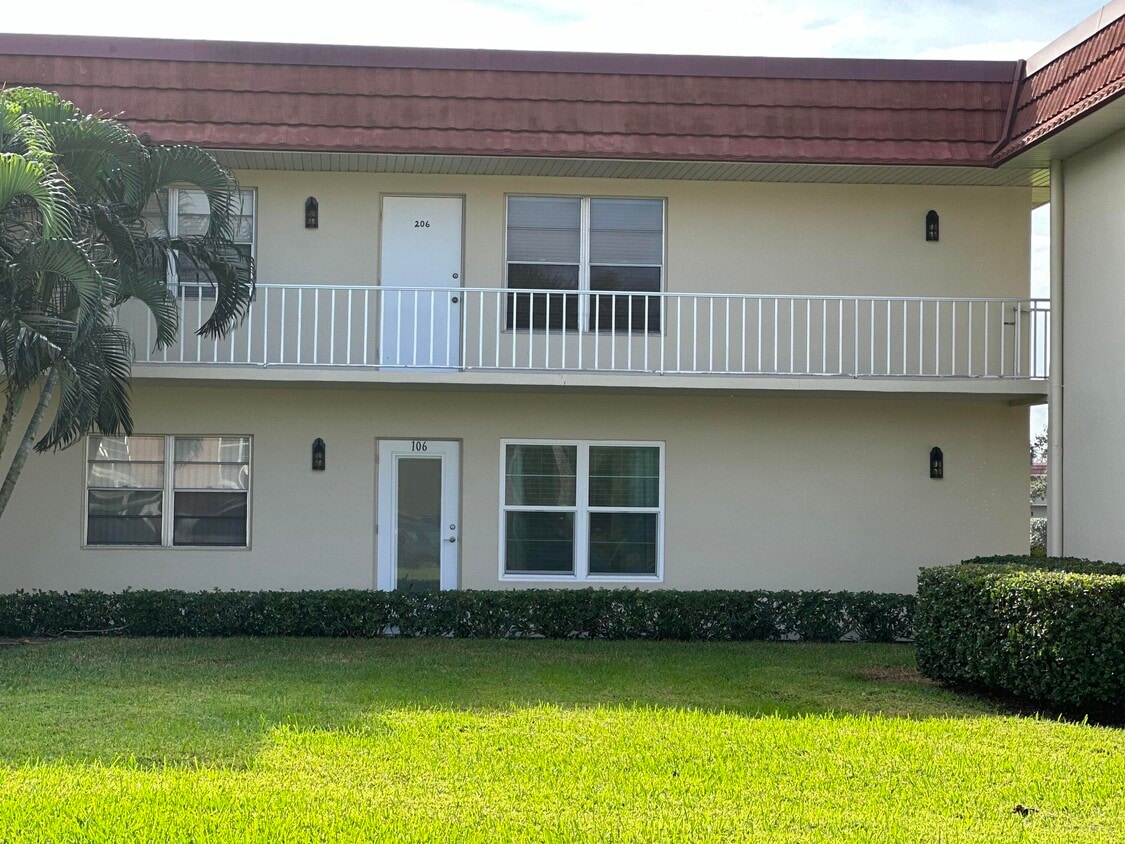 93 Spring Lake Dr Unit 106, Vero Beach, FL 32962 Condo for Rent in