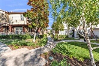 Building Photo - 28687 N Pietro Dr