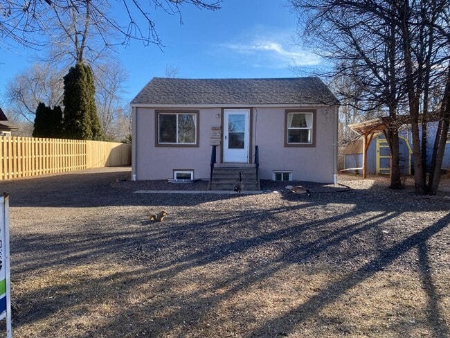 Building Photo - 1127 W Mulberry St