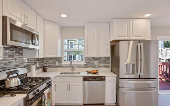 Building Photo - 12304 Field Lark Ln