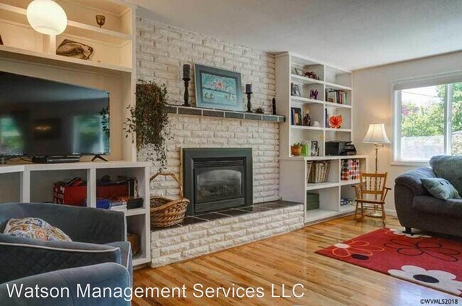 Foto del edificio - 3 br, 2 bath House - 1320 NW Menlo Dr