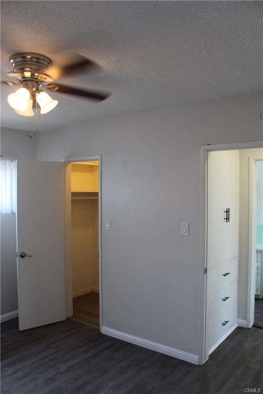 Building Photo - 4426 N Lakewood Blvd