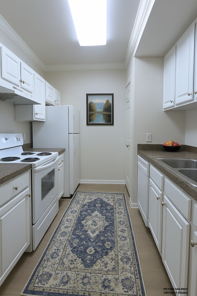 Photo - Updated, clean 1x1 New floors, appliances,... Apartment