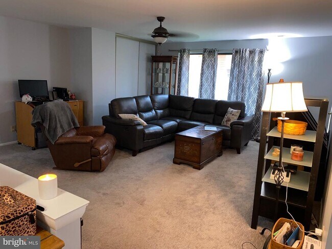 Foto del edificio - 2420 Durham Ct
